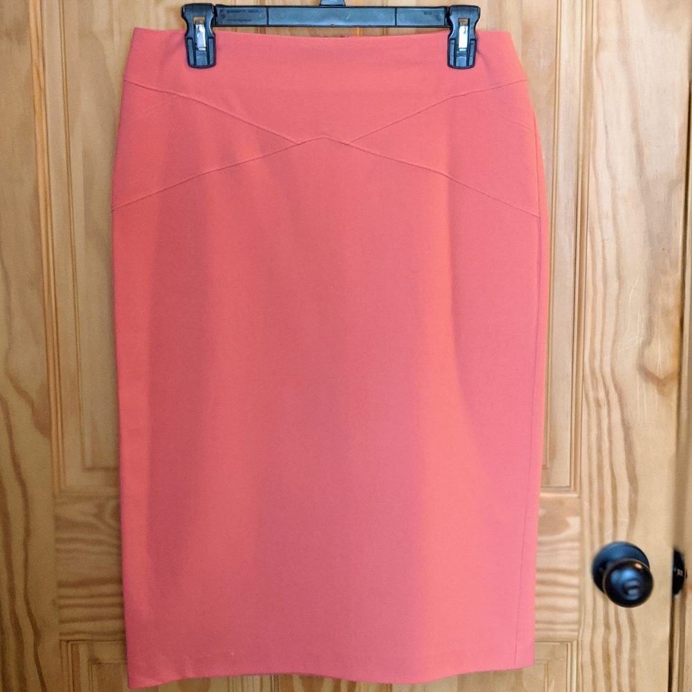 New York & Company 7th avenue skirt.  Size 6.